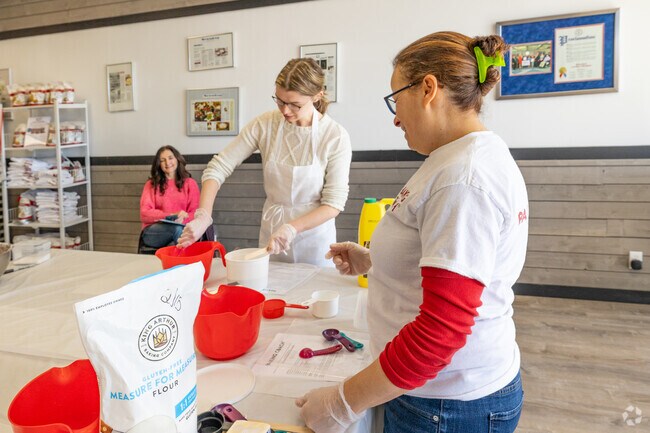 Baking Coach in North Bellport has cooking classes as well as DIY baking kits.