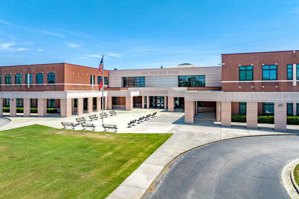 Jack Britt High School has an outdoor seating area for students in Jack Britt/Porter Place.
