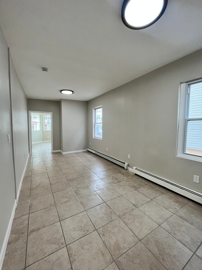 97 Wilkinson Ave unit 1R, Jersey City, NJ 07305 - photo 3