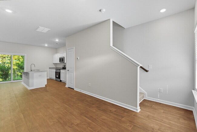 113 Pendleton Place Way unit 5B, Pendleton, SC 29670 - photo 6