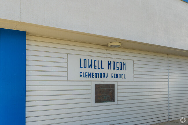 Mason Elementary offers an outstanding education.
