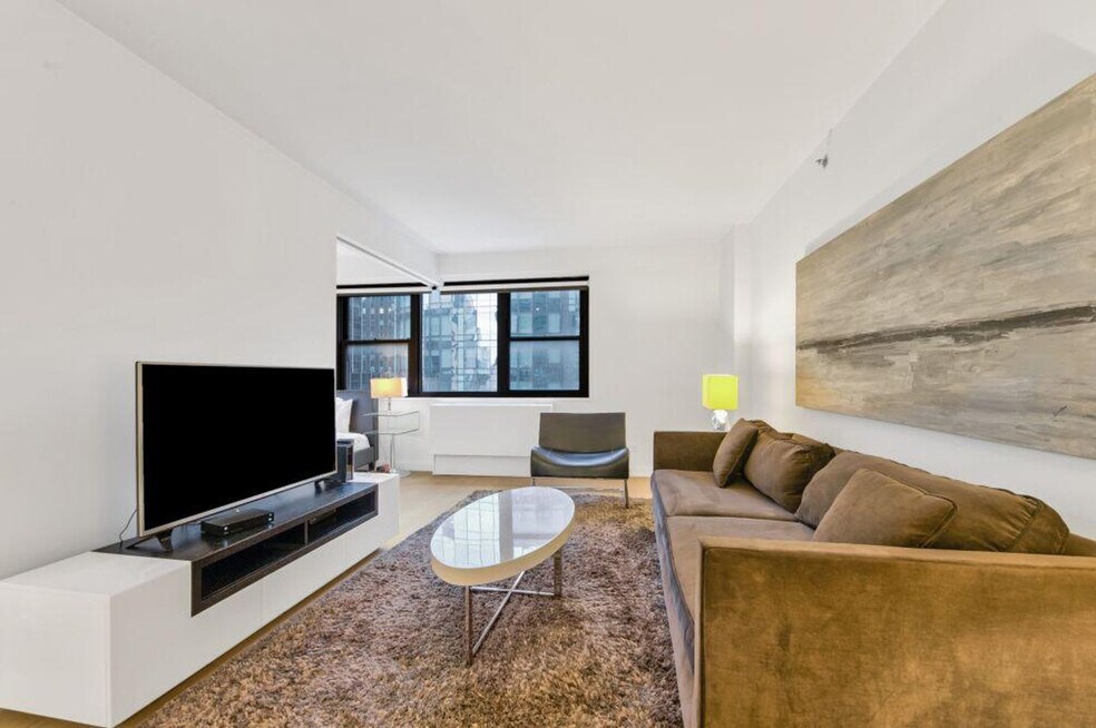 222 E 39th St unit ID1364331P, New York, NY 10016 - photo 1