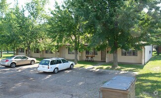 900-906 E Sturgis St, Saint Johns, MI 48879