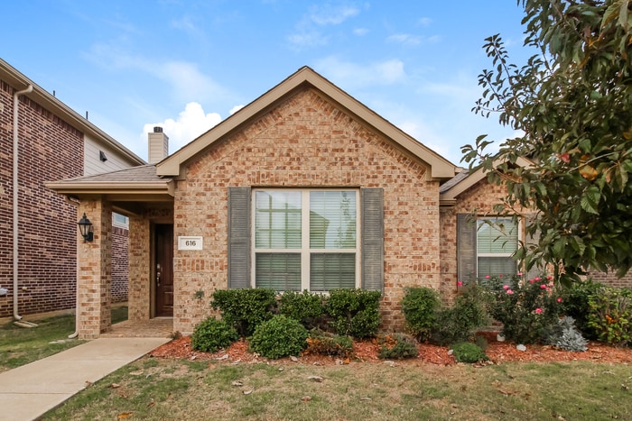 616 Big Horn Rd, Aubrey, TX 76227 - photo 1