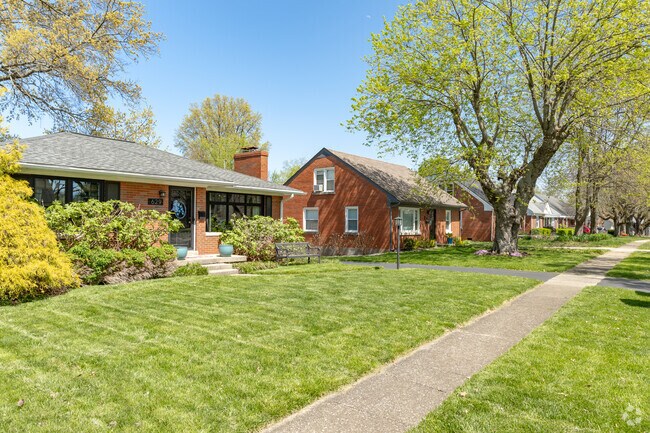 The average home in Pasadena is 1,598 square feet.