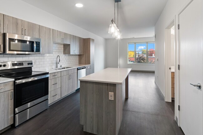 2420 E Capitol Dr unit 304, Shorewood, WI 53211 - photo 4