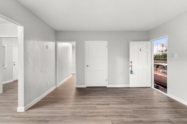 1900 E 7th St unit 1, Long Beach, CA 90813 - photo 4