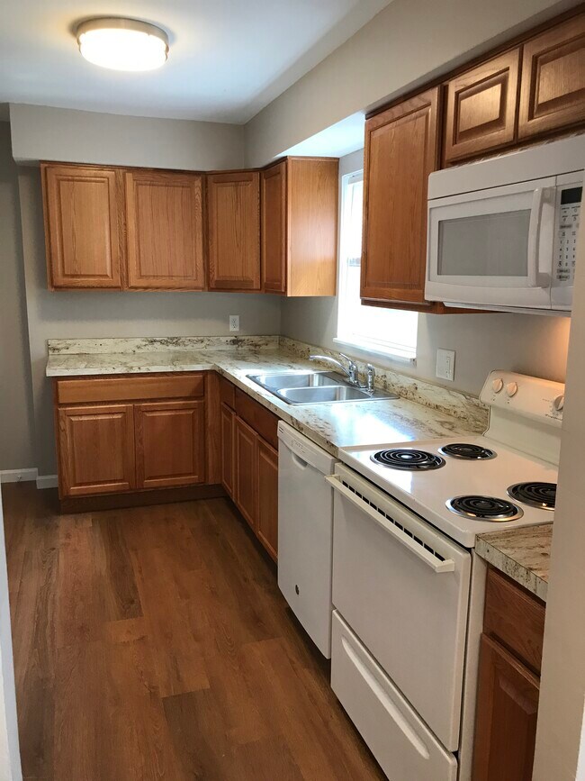 4552 Baylor Ct, Saginaw, MI 48604 - photo 5