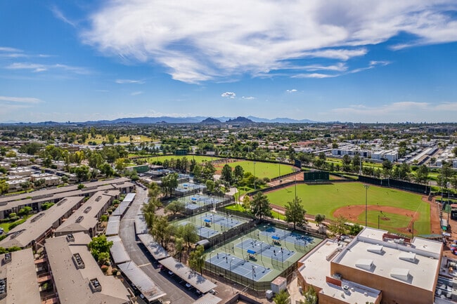 Indian School Park Athletic facilities serve the Scottsdale Arizona area with fine ammenities.