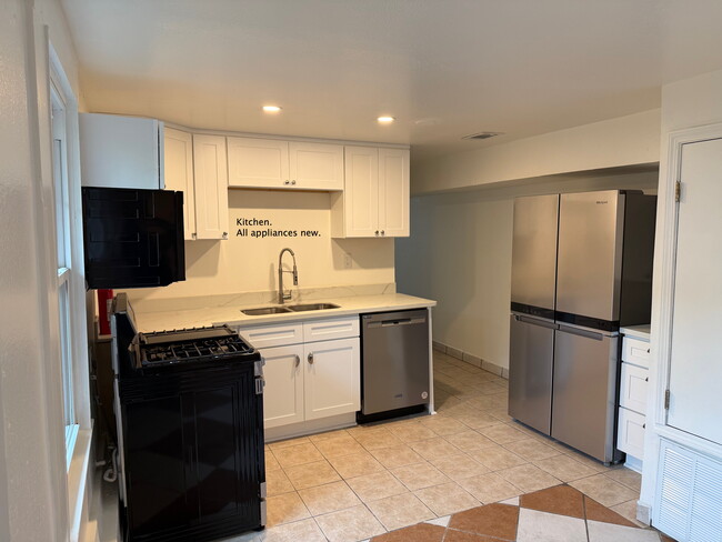 Brand new kitchen/appliances