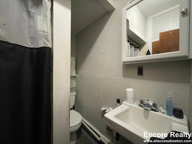51 Anderson St unit 3, Boston, MA 02114 - photo 4