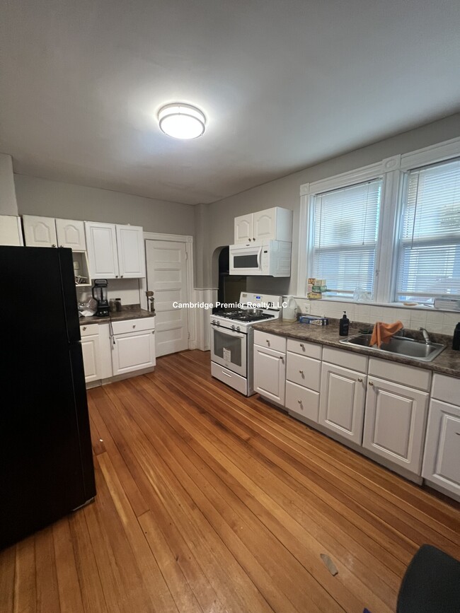 18 Gilmore St Unit 1, Everett, MA 02149