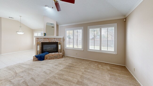 1008 Rocky Creek Dr, Pflugerville, TX 78660 - photo 2