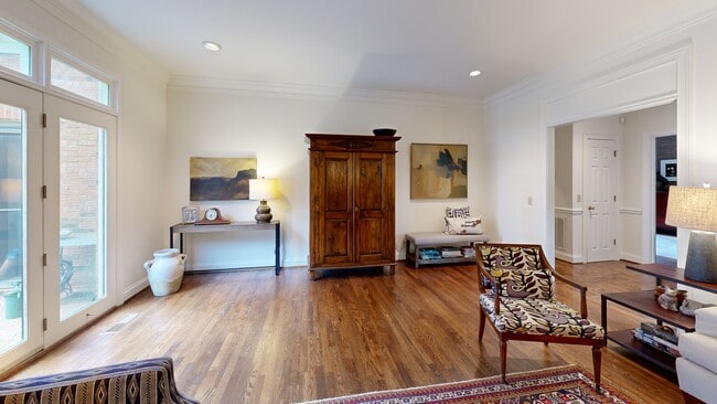 114 Chatsworth Dr, Nashville, TN 37215 - photo 3