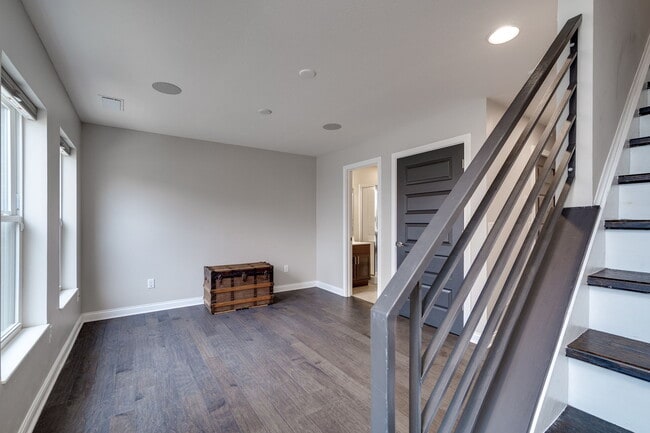 24 S Patterson Blvd, Dayton, OH 45402 - photo 4