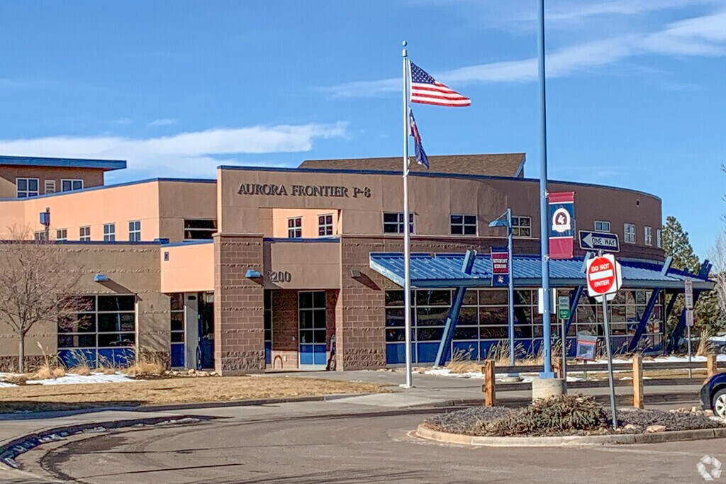 Main Entrance to Aurora Frontier K-8