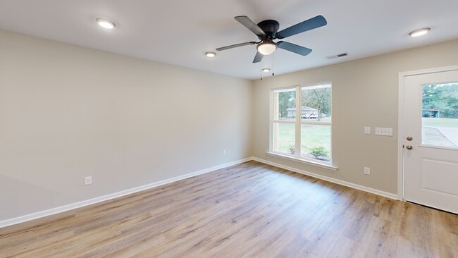 63 Evans Cir, Jasper, AL 35501 - photo 2