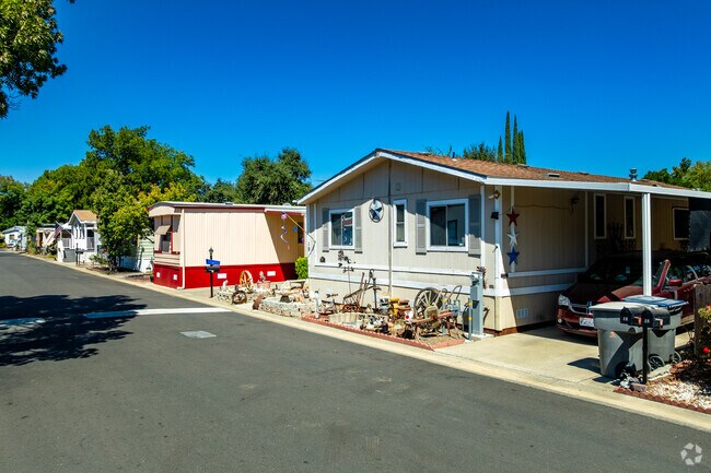 Country Villa Mobile Estates in Esparto offers senior‑friendly manufactured homes.