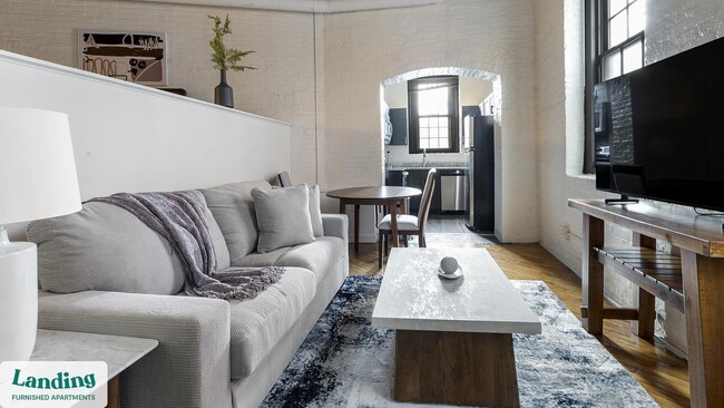 121 S Fremont Ave unit 204, Baltimore, MD 21201 - photo 2