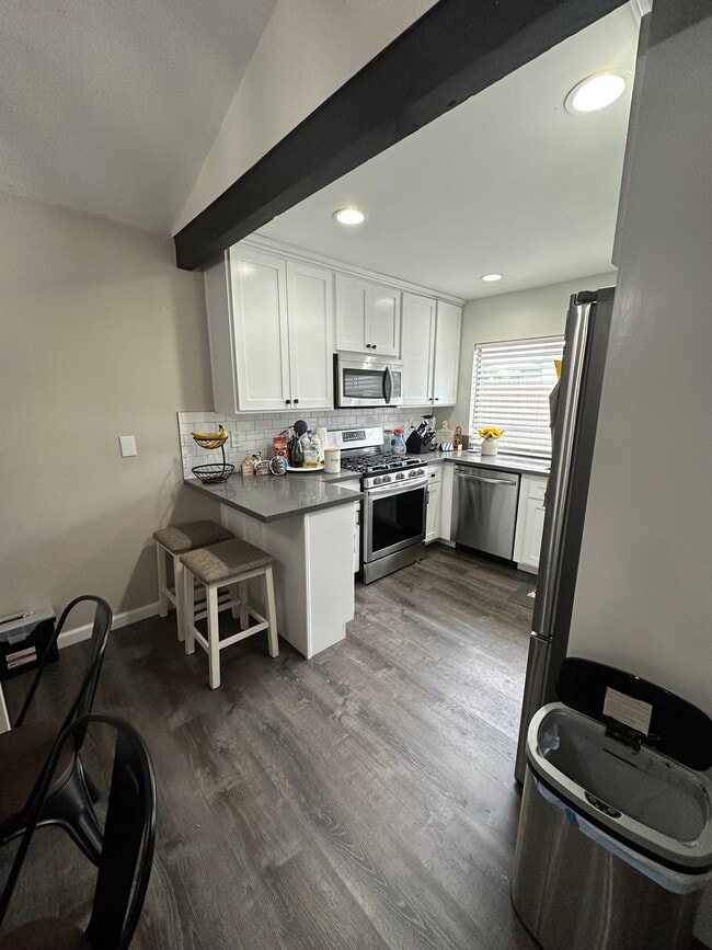 722 W Vineyard Ave, Oxnard, CA 93036 - photo 7