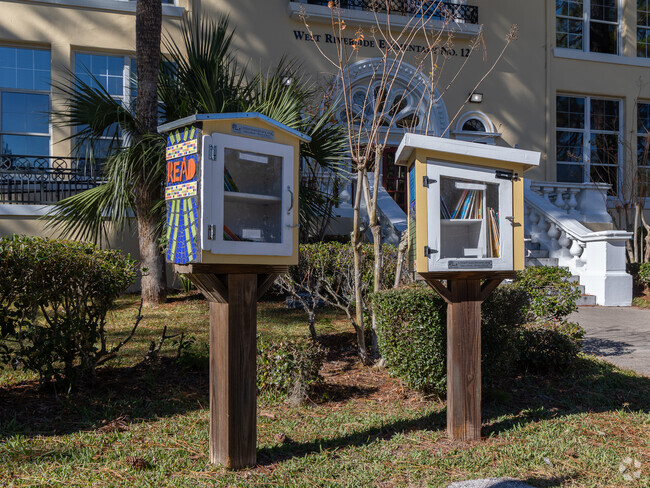 West Riverside Elementary has an outdoor free book library in Jacksonville, FL.