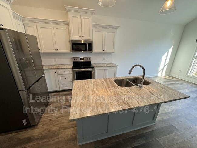 304 San Sebastian Dr, Youngsville, LA 70592 - photo 3