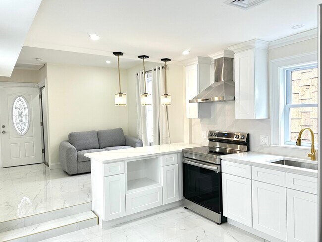 11 Burrell St unit 2, Roxbury, MA 02119 - photo 2