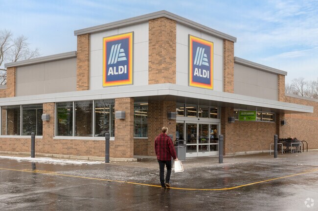 Just down the road, you will find Aldi as another grocery option in Evergreen Lahser.