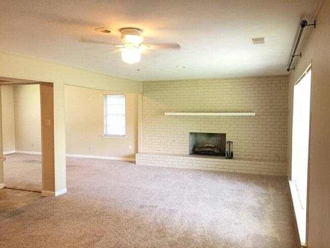 1718 Glen Alta Dr, Irving, TX 75061 - photo 3