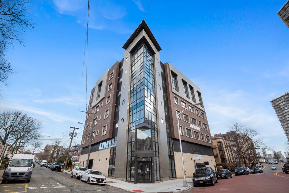 The Lofts at Blvd East, West New York, NJ 07093 - photo 1