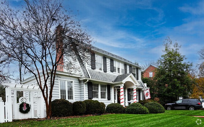 Westover Hills has a large selection of beautiful homes on treelined streets.