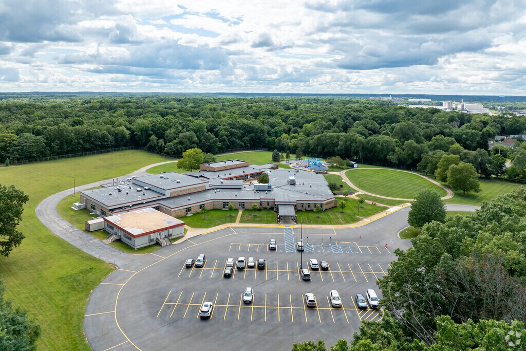 The Doris Klaussen Developmental Center provides educational services for special needs kids.