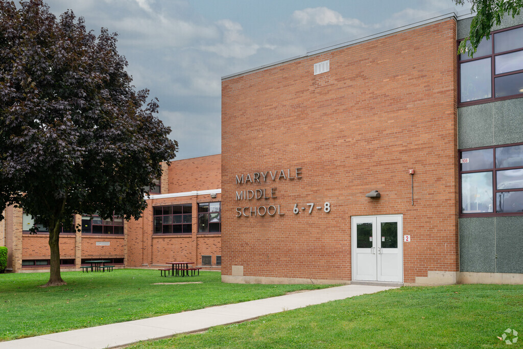 Maryvale Middle School has a student teacher ratio of 11 to 1.
