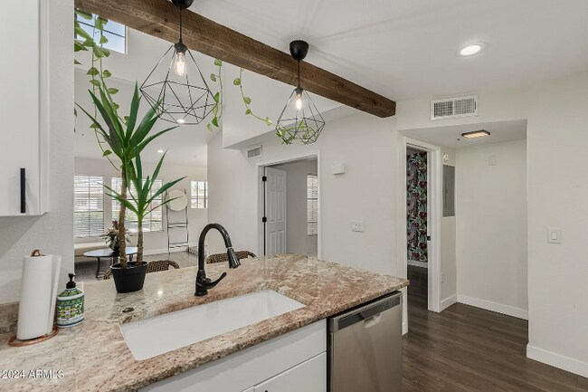 8625 E Belleview Place unit 1092, Scottsdale, AZ 85257 - photo 2