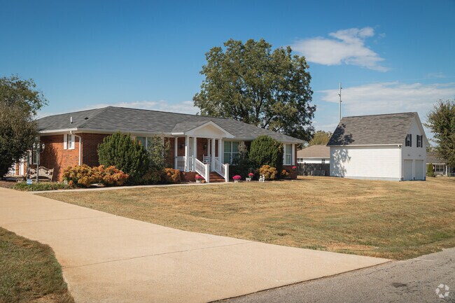 Ooltewah Center is home to many red brick ranchers.