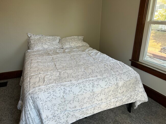 317 N High St unit 1, New Lexington, OH 43764 - photo 4