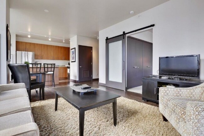 447 N State St, Chicago, IL 60654 - photo 6