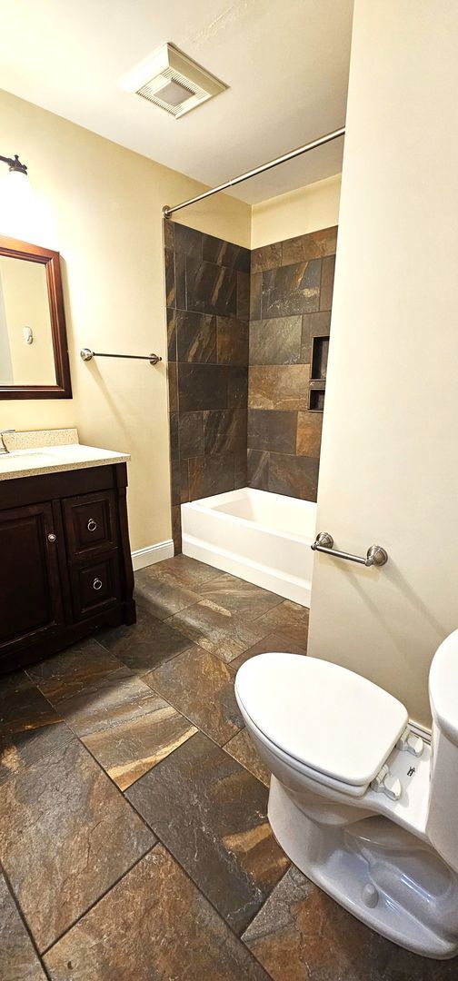 51 N Champlain St unit 5, Burlington, VT 05401 - photo 3