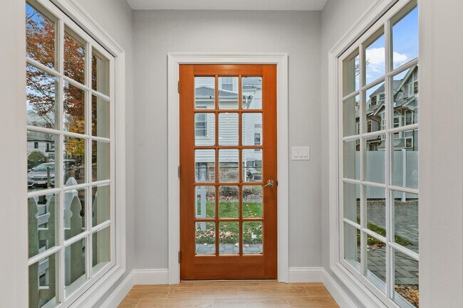 14 Newell Rd unit 1, Brookline, MA 02446 - photo 3