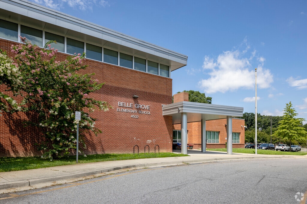 Belle Grove Elementary School building in Brooklyn Park.