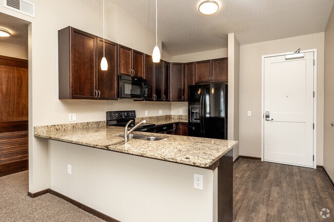 1BR, 1BA - Vista/940 SF - Kitchen
