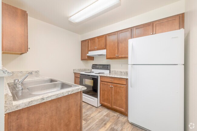 Lund Pointe Apartments, Port Orchard, WA 98366 - photo 2