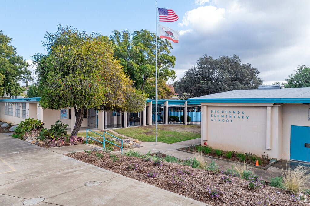 Building bright futures at Highlands Elementary School.