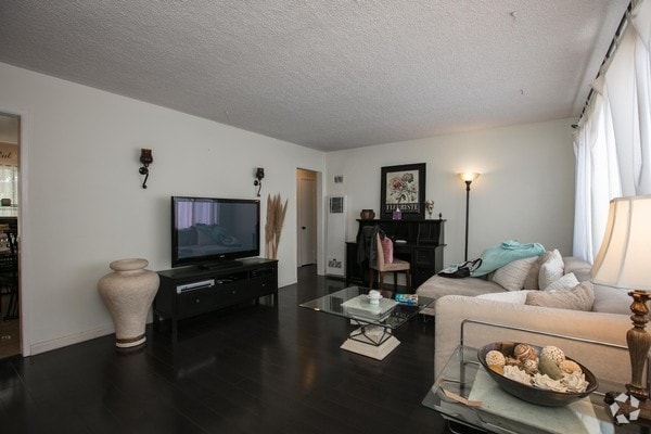 2328 Virginia Ave unit B, Santa Monica, CA 90404 - photo 1