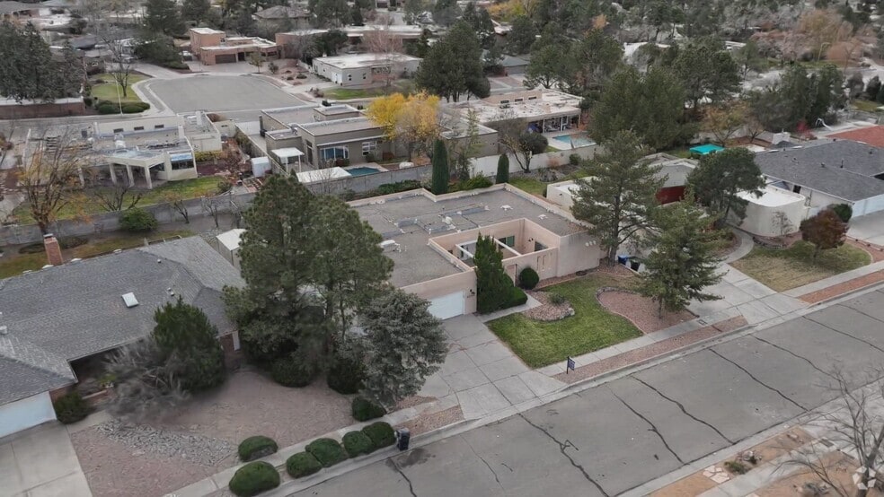 9208 Galaxia Way NE, Albuquerque, NM 87111 - photo 2