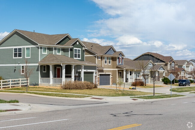 Modern traditional homes in Rigden Farm typically range in price from $670,000 to $825,000.