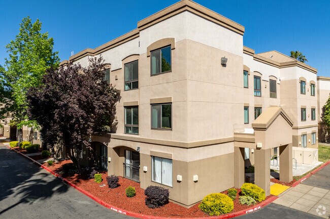 Sunrise Station, Rancho Cordova, CA 95742 - photo 4