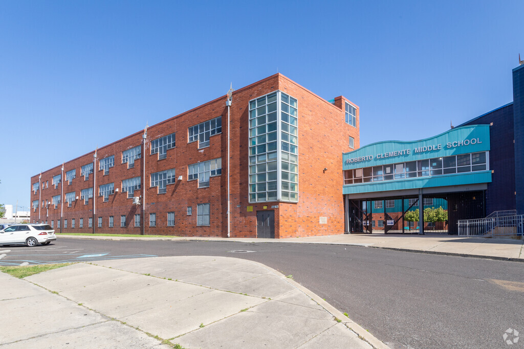 Roberto Clemente Middle School is near the Franklinville neighborhood.