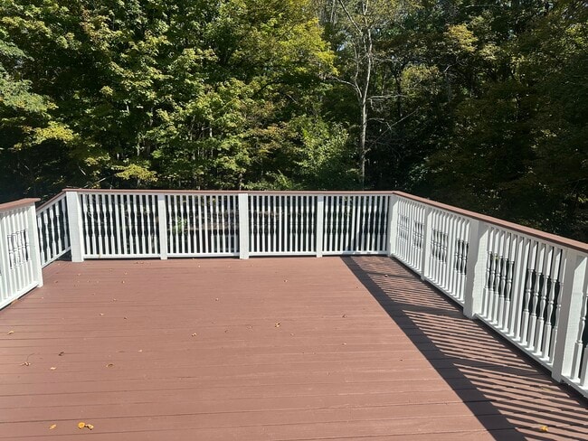 171 N Main St unit 2 fl, Florence, MA 01062 - photo 6