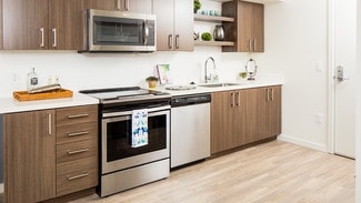 685 SE Belmont St, Portland, OR 97214